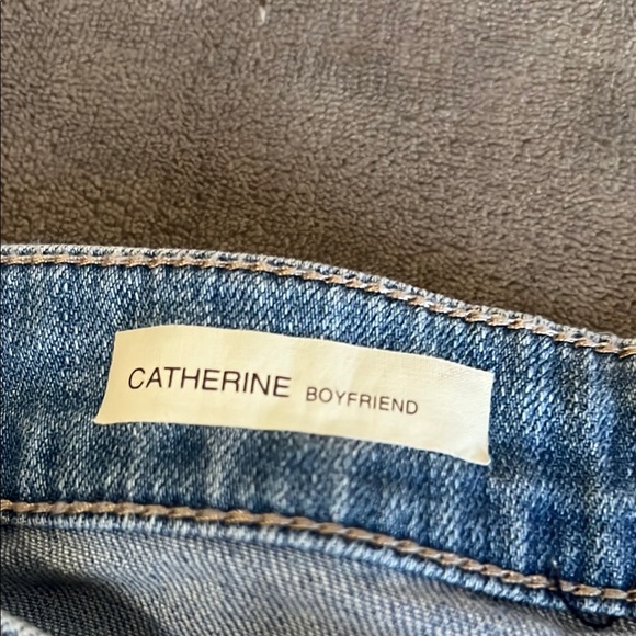 Kut from the Kloth Blue Straight Leg Jeans with Distressed Details - Picture 11 of 16